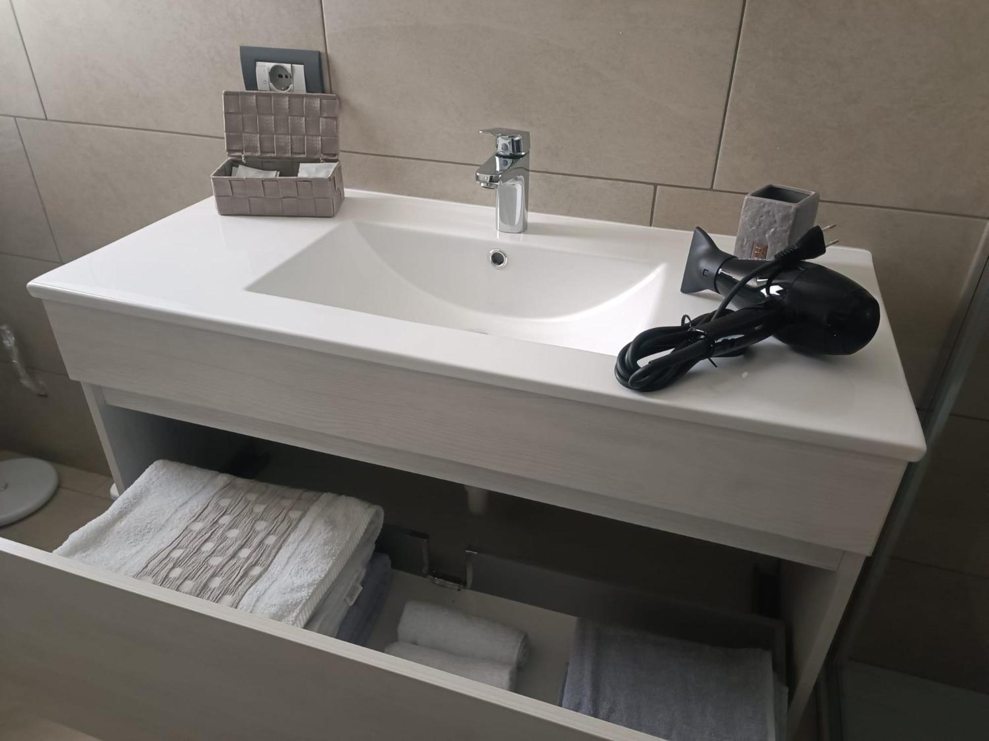 Luminoso Appartamento Vista Lago Solto Collina Ngoại thất bức ảnh