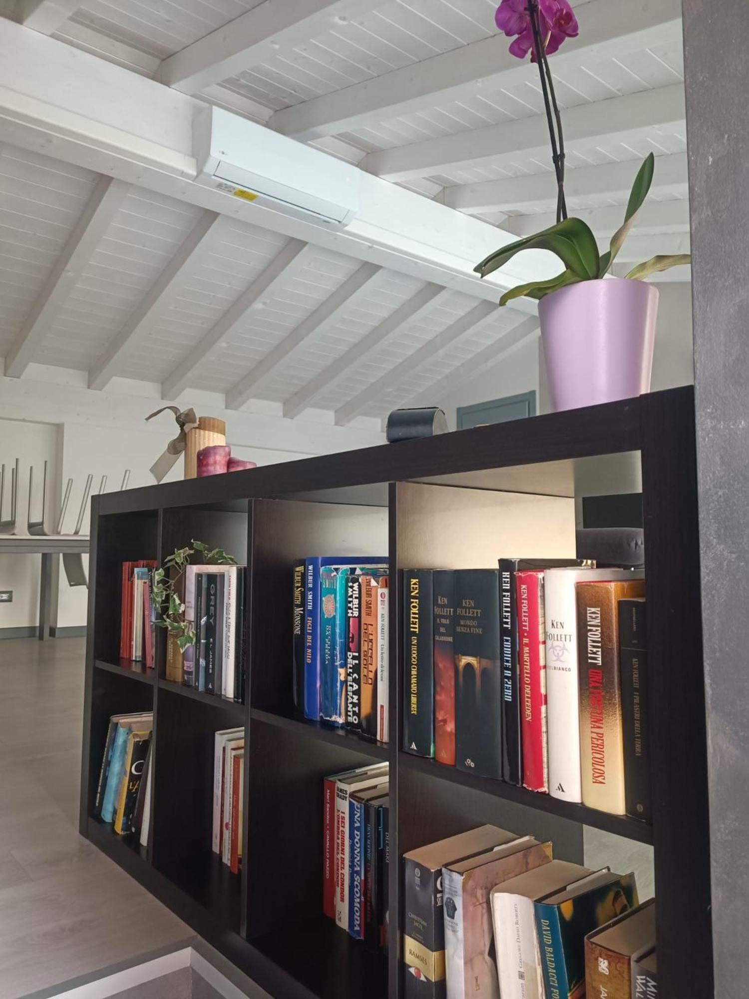 Luminoso Appartamento Vista Lago Solto Collina Ngoại thất bức ảnh