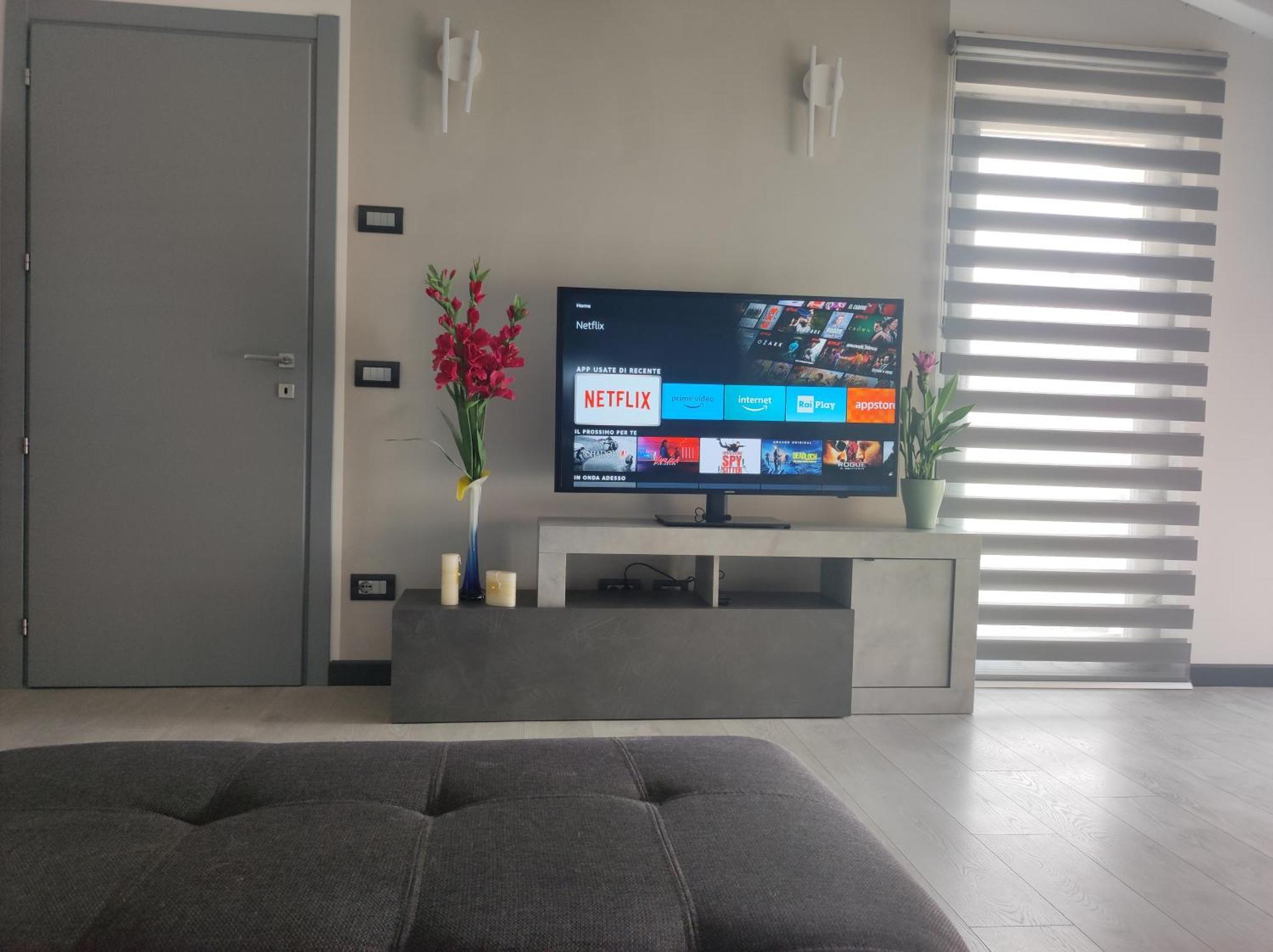 Luminoso Appartamento Vista Lago Solto Collina Ngoại thất bức ảnh